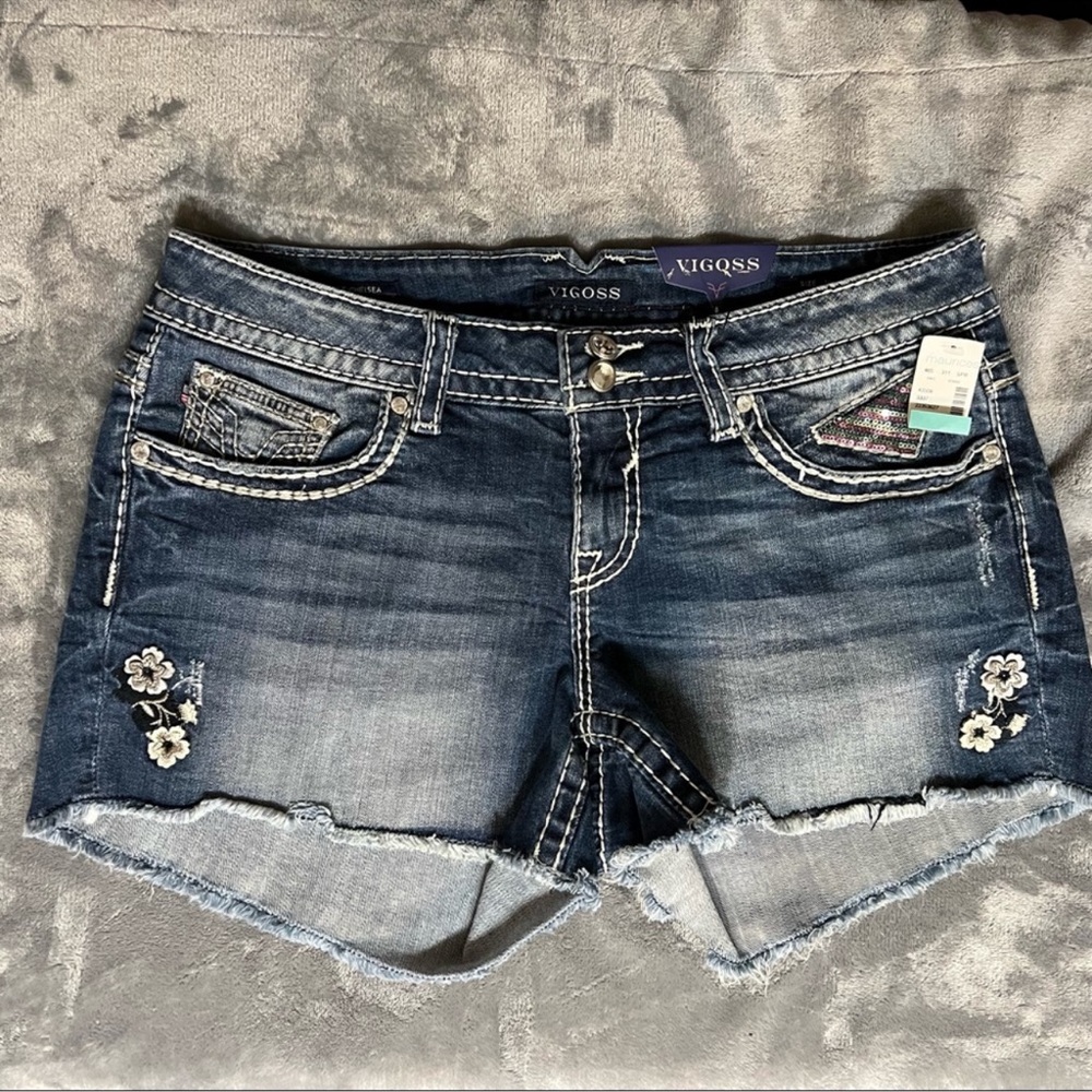 Vigoss Chelsea Cut Off Shorts Embroidered Detail with Sequins 14 x 4”